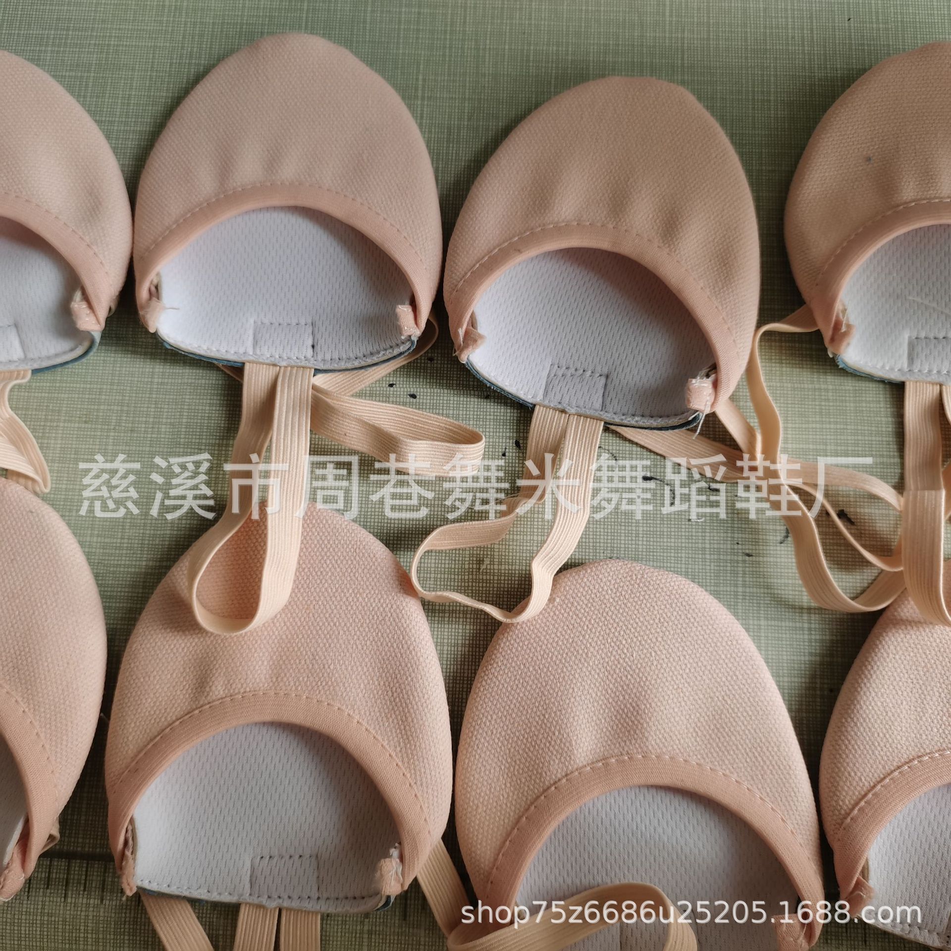 New Dance Shoes for Kidsren and Girls, Soft-Soled Special Ballet Practice Shoes, Dance Body Shoes, Half-Foot Artistic Gymnastics Shoes