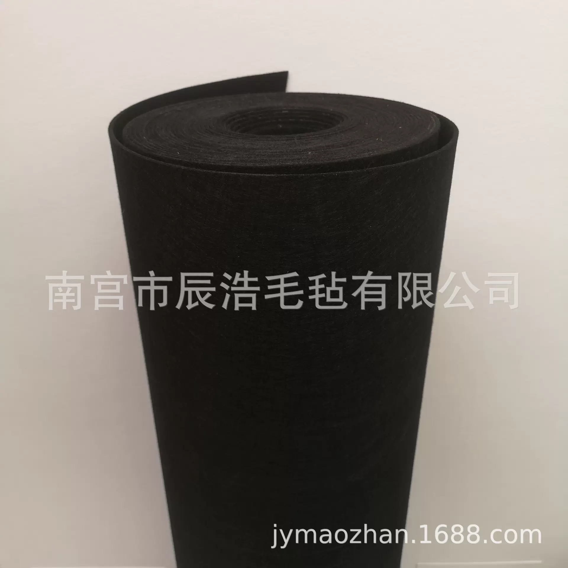 厂家深灰色阻燃纤维毛毡布白色阻燃针刺化纤无纺布黑色阻燃毛毡布