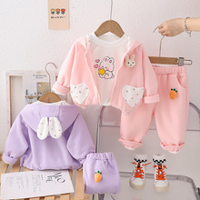 外贸批发女宝宝秋款可爱三件套婴儿2024新款可爱洋气套装直播供货