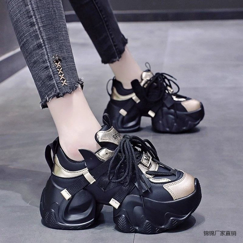 Маленькие туфли папы с толстой подошвой женские 2025 новые осенние дикие туфли показывают ноги