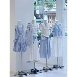 连衣裙;羽绒服;毛衣