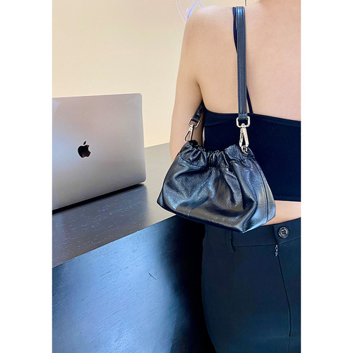 Bags for women, new leather pleated cloud bag, small fragrant style chain bag, simple and fashionable small gold ball shoulder crossbody bag