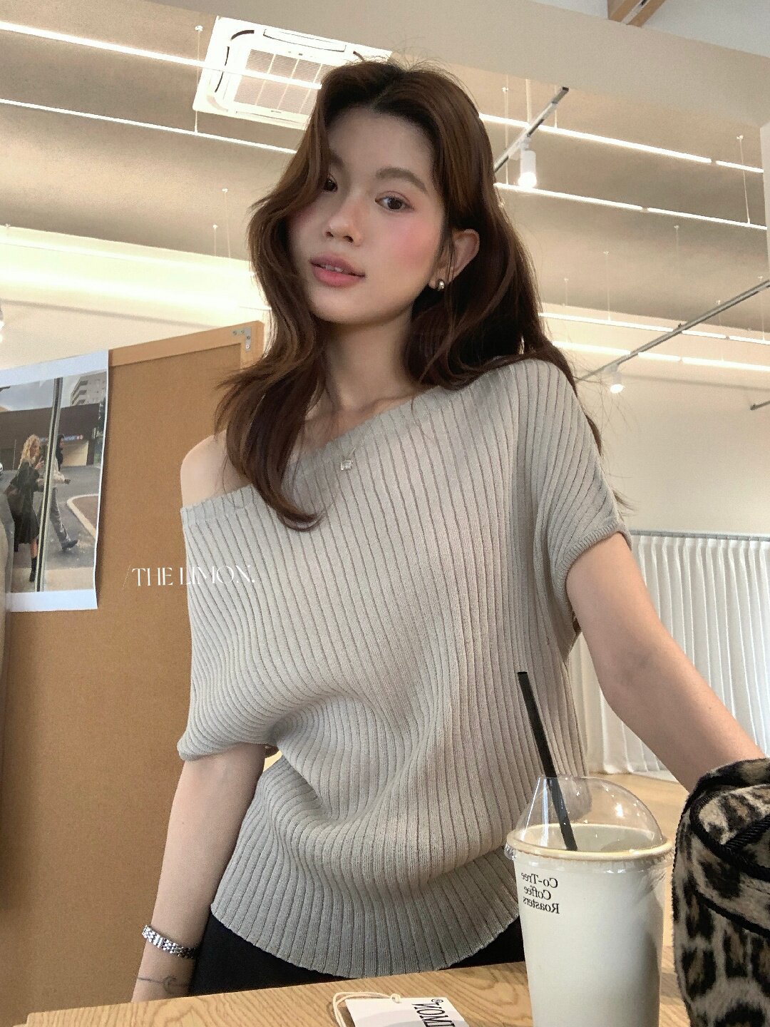 Áo thun nữ cổ tròn basic tay ngắn phong cách Hàn Quốc — Cà phê, màu đen, Bột củ sen, trắng ngà chi tiết 4