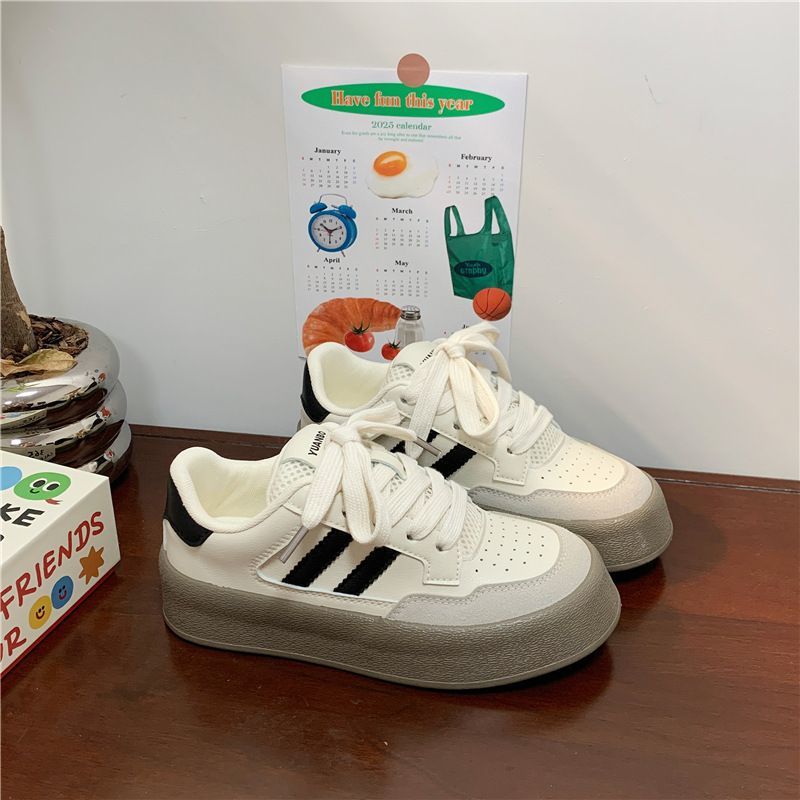 Zapatos de skate para mujeres 2025 nuevos zapatos de nicho originales, zapatos universales para estudiantes, zapatos de entrenamiento blanco pequeño, zapatos de mujer