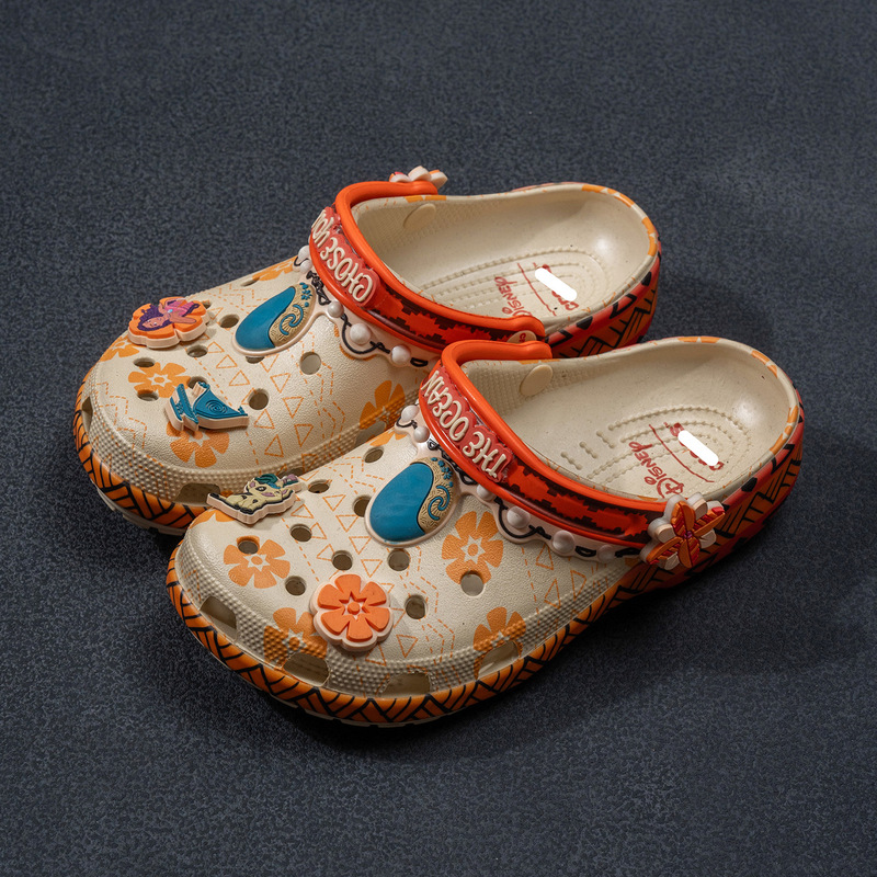 Cross second generation Moana children's clogs summer men's couple's closed-toe slippers men's and women's sandals beach shoes Cross second generation Moana children's clogs summer men's couple's closed-toe slippers men's and women's sandals beach shoes