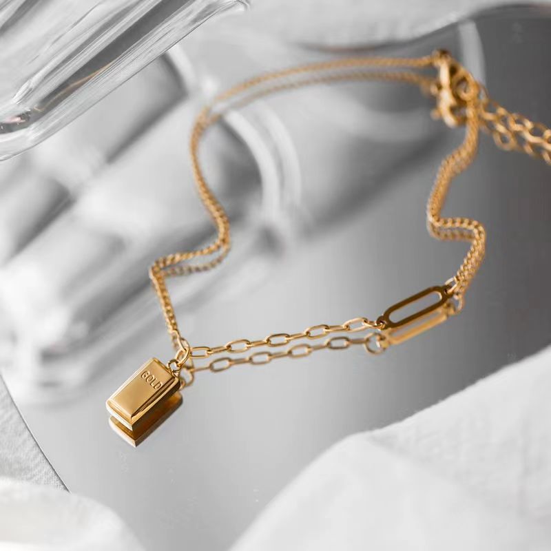 Titanium steel rich small gold brick bracelet does not fade women's new light luxury niche design ins high-end exquisite fashion