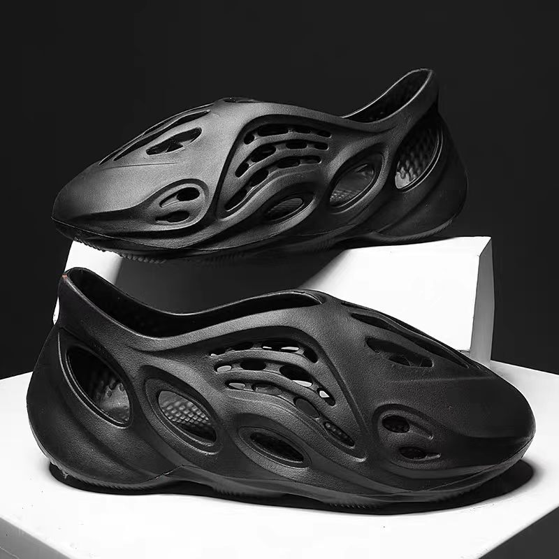 Yeezy Perforated Shoes for Men, Summer Outdoor Closed-Toe Sandals, Casual Sports Trendy Brand Beach Slippers with a Soft Stepping Feel Yeezy Perforated Shoes for Men, Summer Outdoor Closed-Toe Sandals, Casual Sports Trendy Brand Beach Slippers with a Soft Stepping Feel