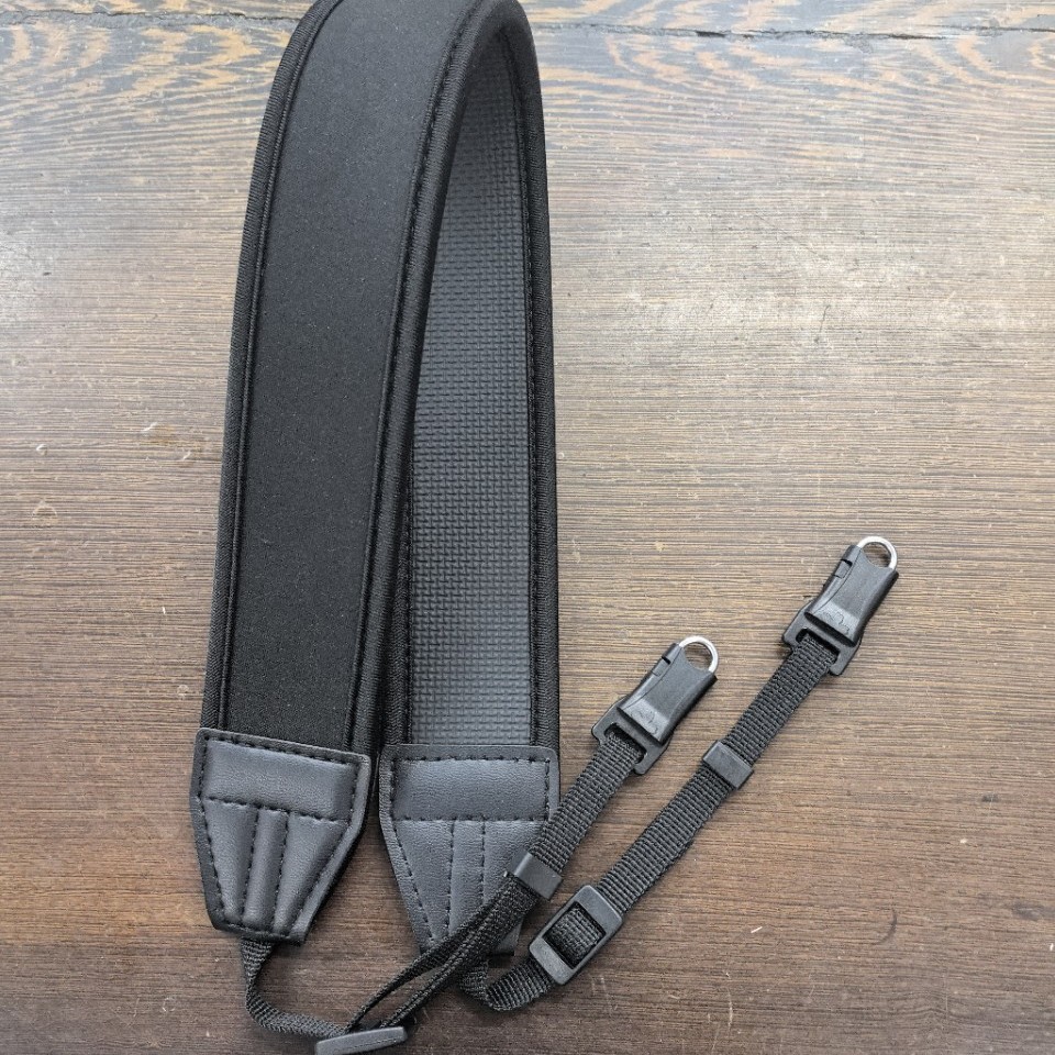 Camera Crossbody Strap Made of Diving Material with Shoulder Strap for Camera and Camcorder, Protective Strap with Quick-Release Buckle for Digital Devices