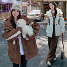 撞色冲锋衣羽绒服女加大码胖mm200斤中长款冬季新款休闲连帽外套