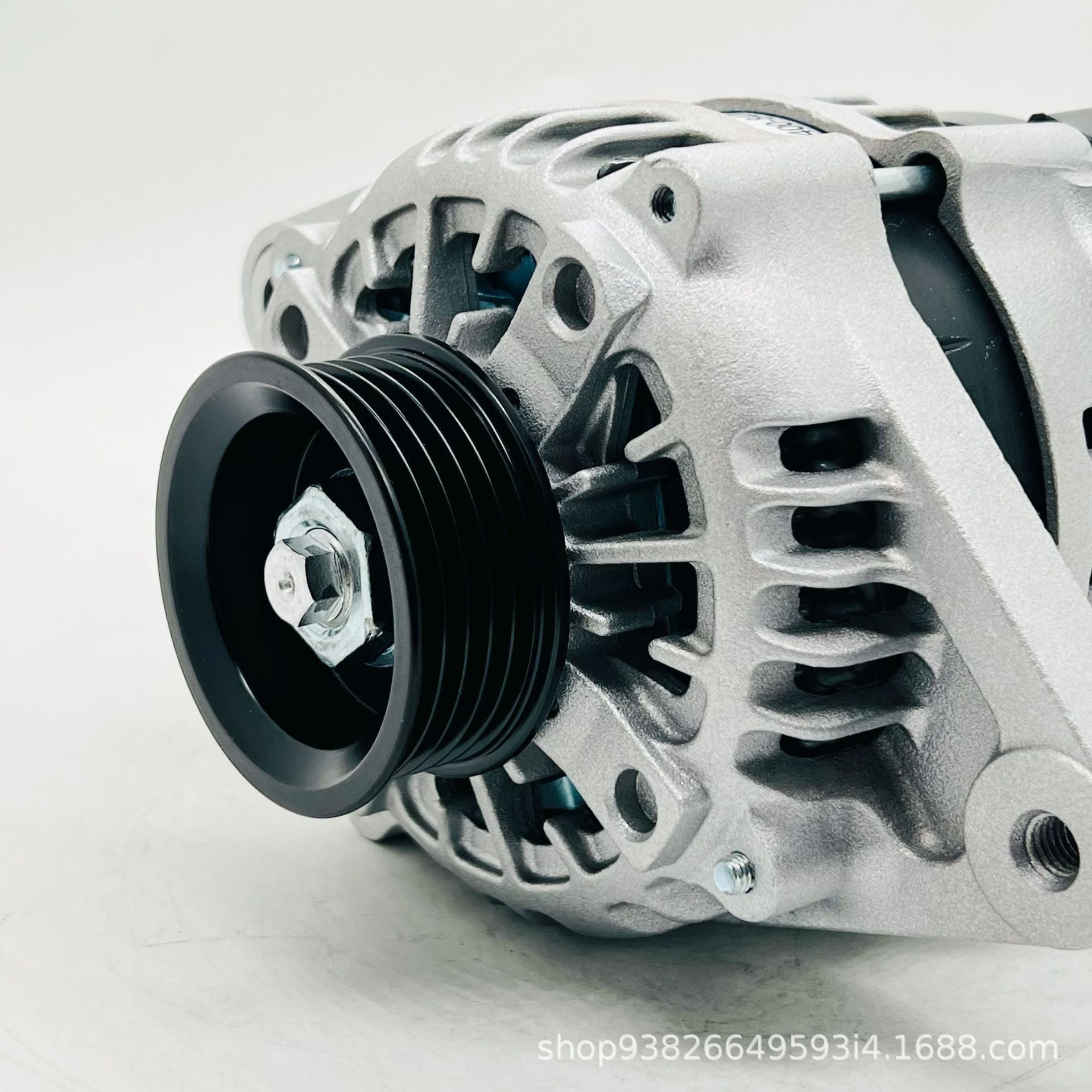 Suitable for Suzuki (imported) auto parts 31400-84M00-000 3140084M0 car generator