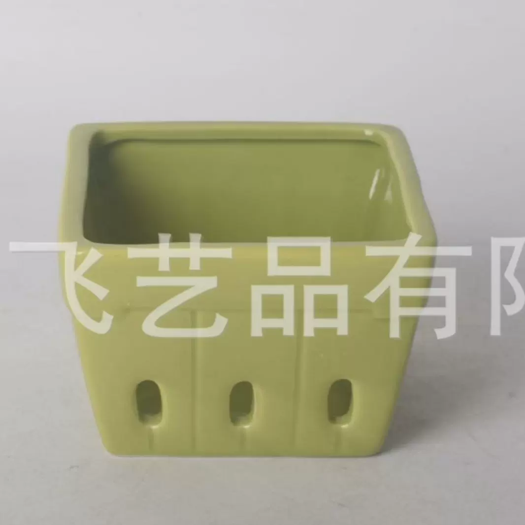 外贸出口北欧风轻奢沥水镂空陶瓷水果篮小漏篮创艺厨房用品零食碗