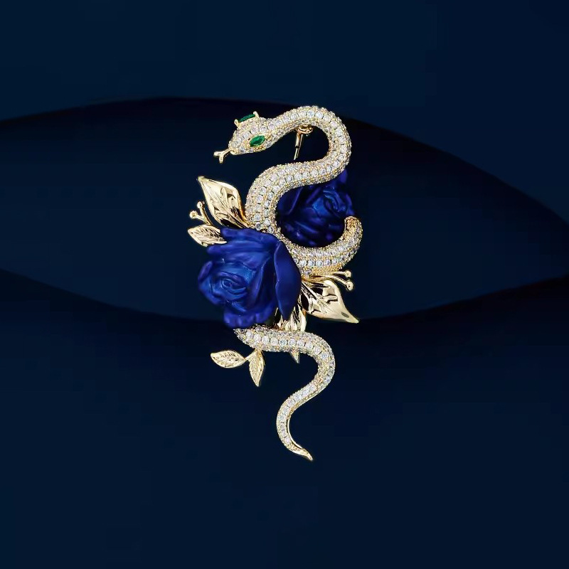 Spilla di lusso rosa e serpente per donna, accessorio per abito_voghion.com