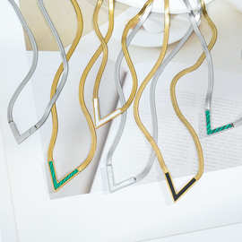 【通体钛钢】欧美跨境网红V字项链简约轻奢高级感扁蛇骨链锁骨链