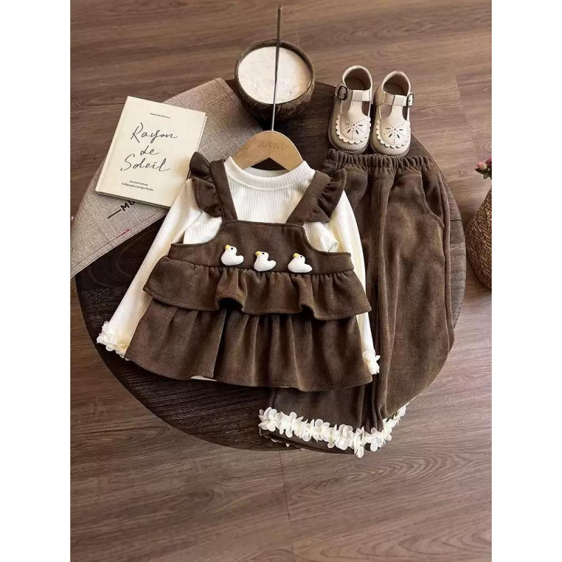 森系女童春装套装2025新款女宝宝春季衣服儿童阔腿裤春秋款三件套