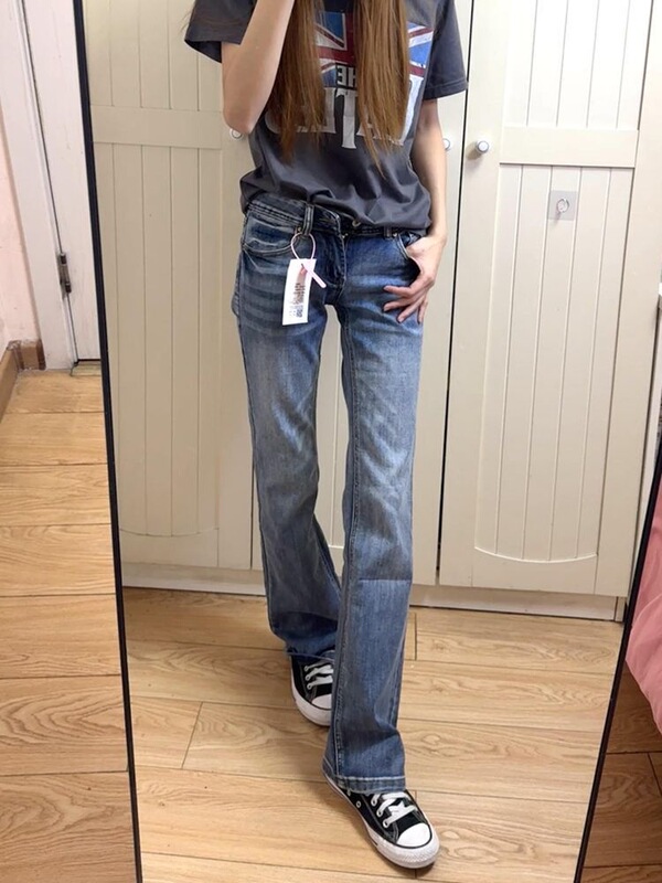 American Retro Style High-Waisted Slim Straight-Leg Jeans for Women, 2026 Summer New Niche Design, Flattering and Versatile Denim Pants American Retro Style High-Waisted Slim Straight-Leg Jeans for Women, 2026 Summer New Niche Design, Flattering and Versatile Denim Pants