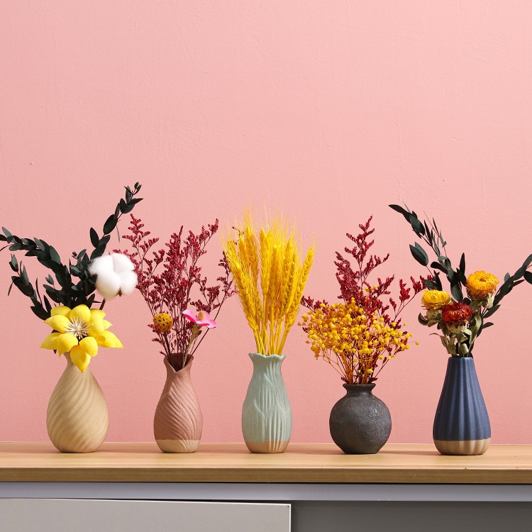 Morandi pequeño jarrón de flores en la mesa de té de viento sala de estar decoración decorativa de flores secas decoración para el hogar