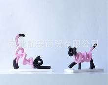 现代简约创意紫黑线条猫摆件样板房售楼处桌面书架软装饰品工艺品
