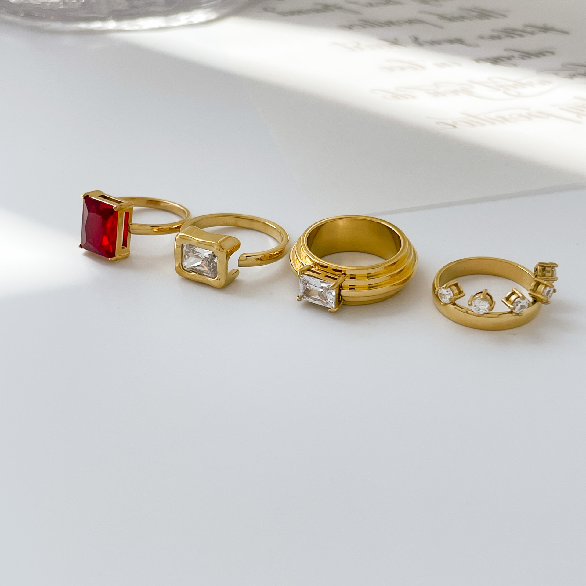 10g Weight Zircon Inlay Material Rings Classification 6, 8 Ring Size 1 Piece Quantity Retro Roman Style Geometric Titanium Steel Plating Inlay Zircon Rings
