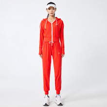 时尚休闲套装女运动型穿搭女装白条纹动感连帽服拉拉队服团队服女