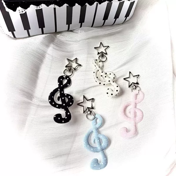 Vintage polka dot musical note wings star keychain music pendant accessory creative cute fun decoration