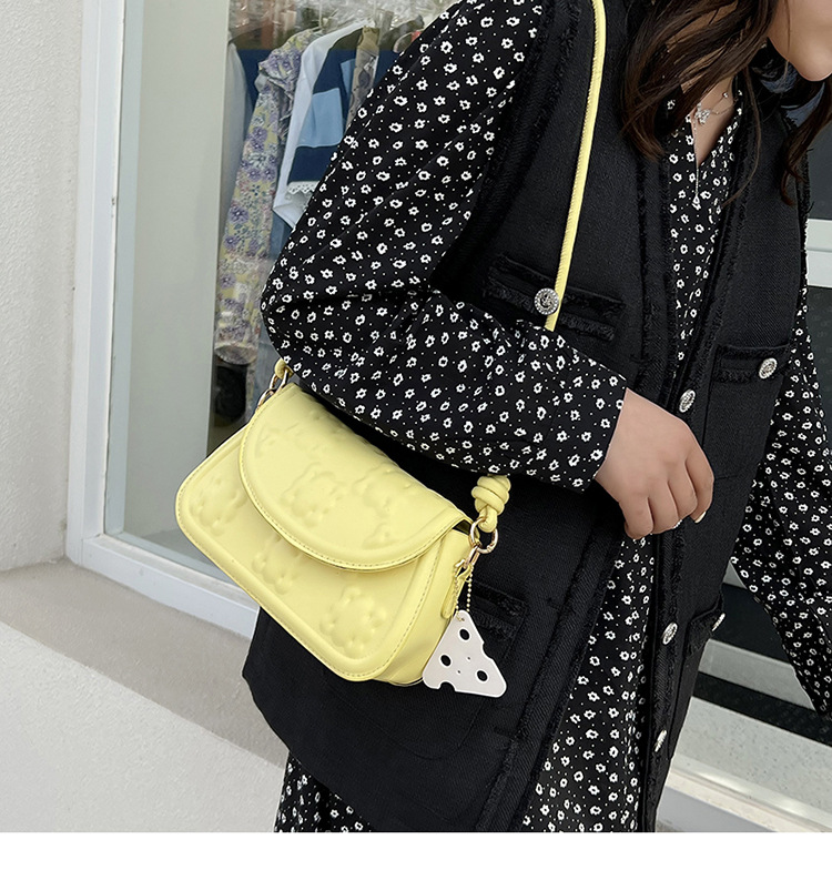 2022 Spring New Fashion Solid Color Underarm Single Shoulder Messenger Bag display picture 2
