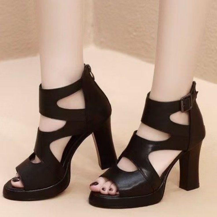 Sandalias de tacón alto boca de pez hueca Roma 2025 nuevas sandalias verano impermeable para mujer todo fósforo con sandalias de mujer de tacón grueso