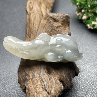 Natural Hetian Jade Qinghai Material Crocodile Carving Pendant Exquisite Water Overlord Pendant for Men and Women