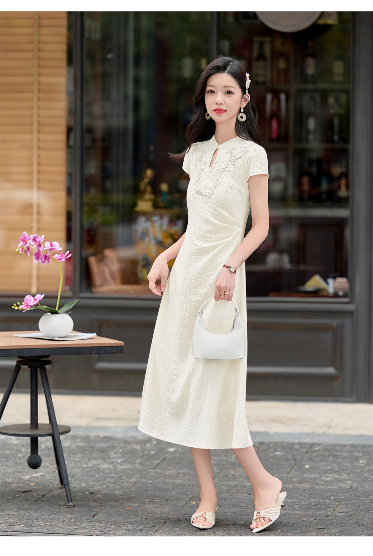 Đầm maxi nữ thắt eo phong cách tân cổ điển họa tiết quốc phong — Màu hồng, màu trắng ngà chi tiết 24