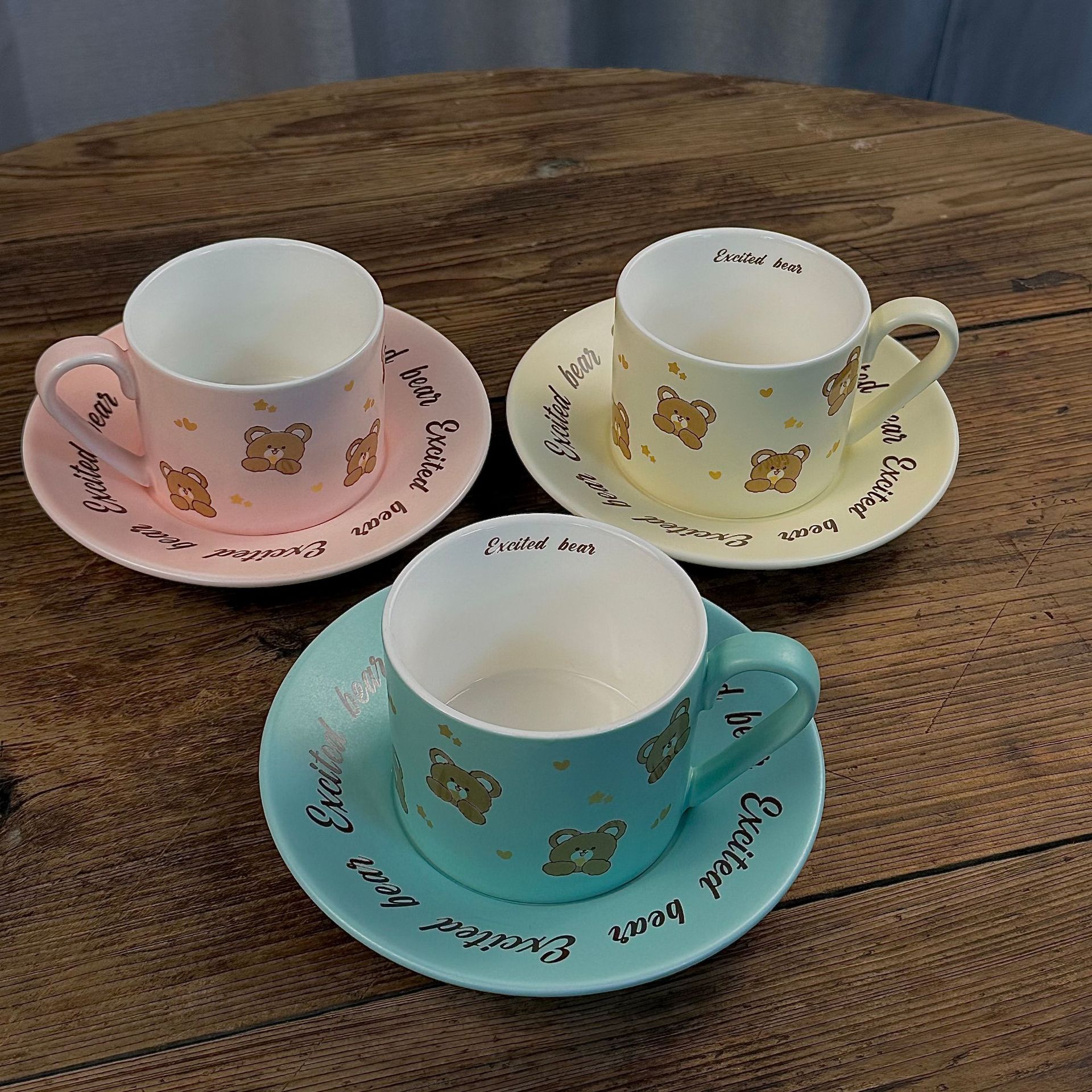 Ins Cream Viento galletas de dibujos animados Bear Cup Plate simple delicado plato de postre nicho británico set de tazas de café y plato