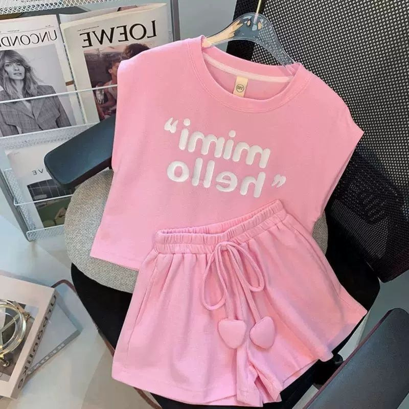 Traje deportivo de las Niñas Ropa de verano 2024 Nuevo estilo occidental pantalones cortos de pierna ancha sin mangas para niños traje de dos piezas de moda para niña