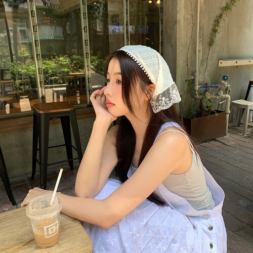 French Countryside Style Summer Thin Hairband with Tie, White Lace Triangle Scarf—Vintage, Headband-Perfect, Internet-Famous, and Chic