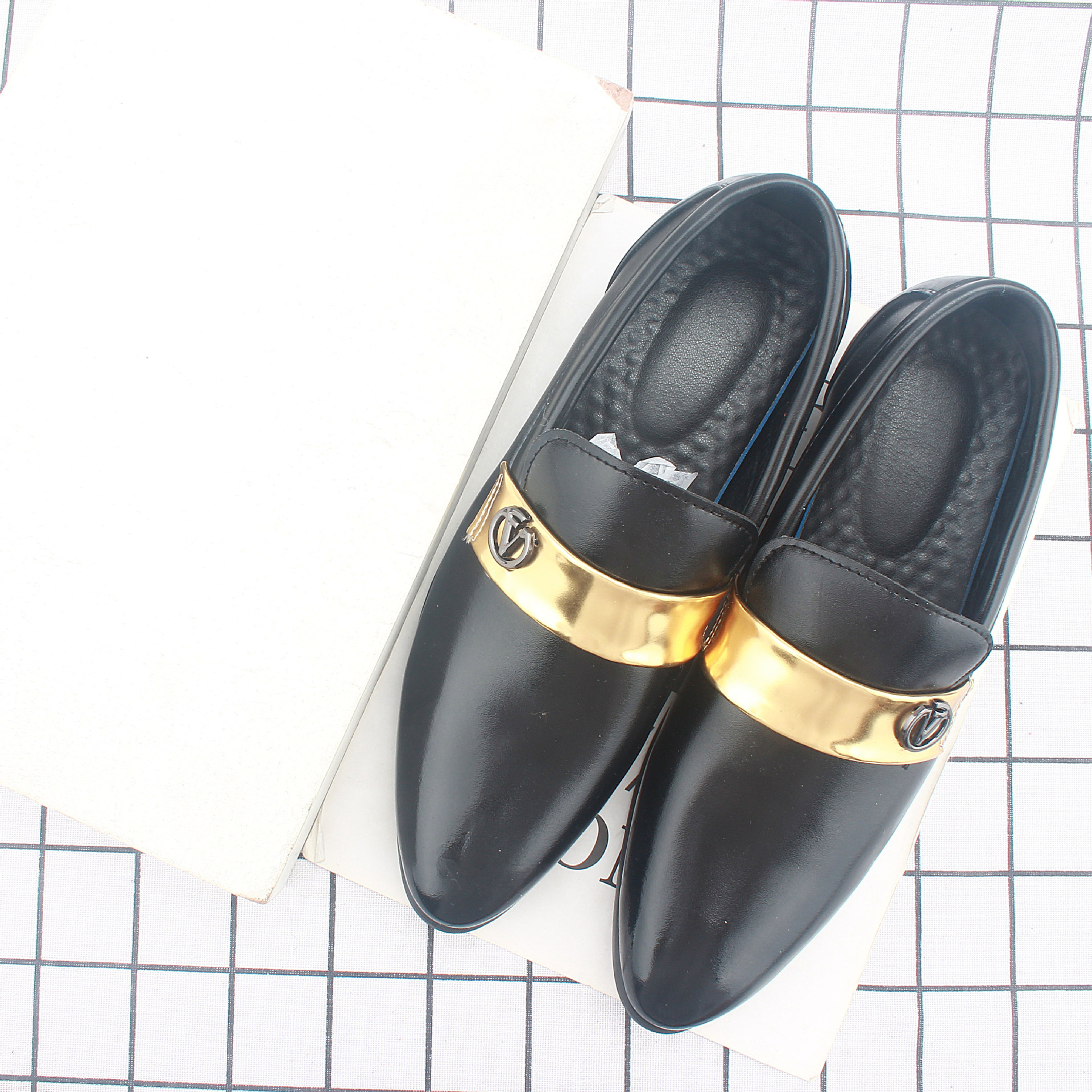 �羳����ʱ���ο�͸����Ь�ļ�����ƤЬ���泱����ͷ�׽ų�Ь3555