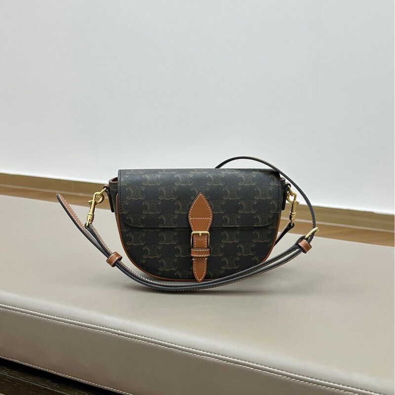 Dongguan Channel Goods! Ce Arc De Triomphe Saddle Bag Presbyopic Shoulder Can Be Worn Cross-Body, Fashionable, Versatile, Simple and High-End