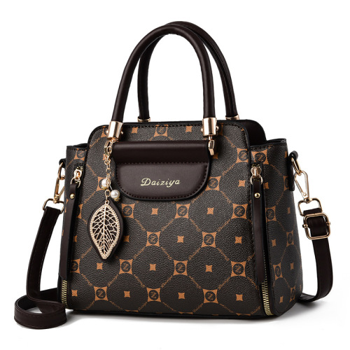 Light luxury women's handbag cross-border new style fashionable middle-aged women's large capacity one-shoulder diagonal mother's bag