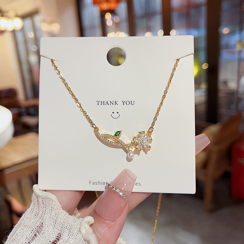 304 Stainless Steel Chain Material 1 Piece Quantity Daily Occasion Wholesale Jewelry Elegant Flower Titanium Steel Copper Artificial Pearls Artificial Diamond Inlay Pendant Necklace
