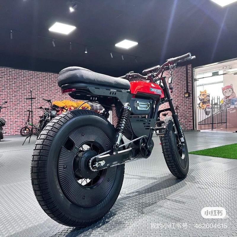 輸出バージョンのパワーアシスト滑り止めワイドタイヤ電動自転車は、大人と若者向けのライセンス付き通勤スクーターとしてドロップシッピングできます。|undefined