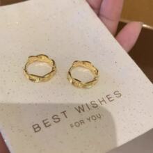 复古简约肌理扭纹金色耳扣女时尚高级感精致耳环个性小众百搭耳饰