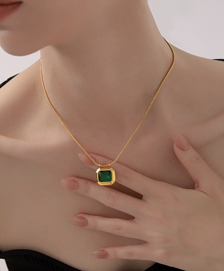 Retro Geometric Titanium Steel Inlay Artificial Gemstones Necklace 1 Piece