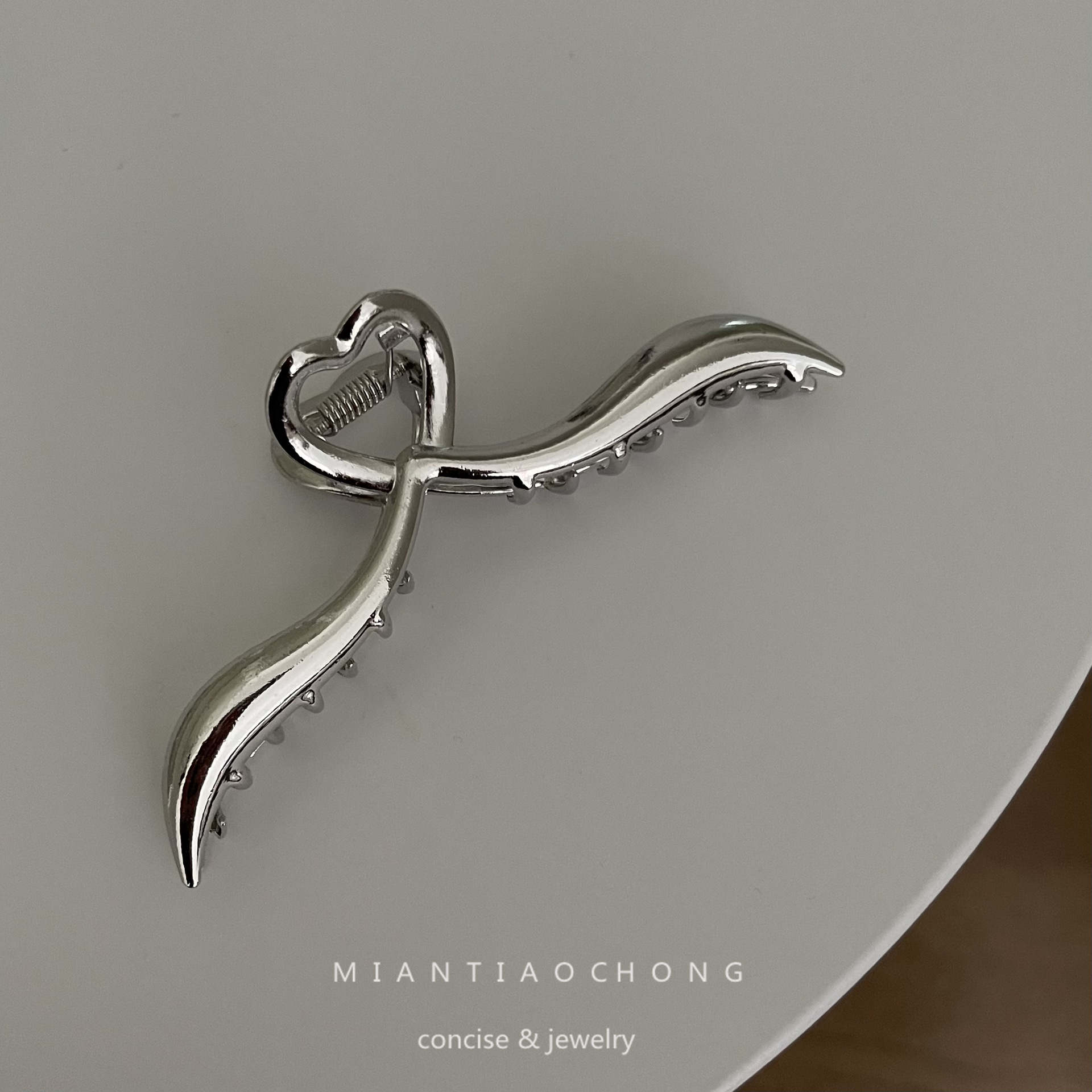 15g Weight Hair Clip, Hairpin, Hair Claws Hair Accessories Type 1 Piece Quantity Holiday, Daily Occasion Alloy, Metal Material Star, Solid Color Pattern Women's Gender Hollow Out Design Casual, Simple Style Style Casual Simple Style Women's Star Solid Color Alloy Metal Hollow Out Hair Clip Hairpin Hair Claws 5