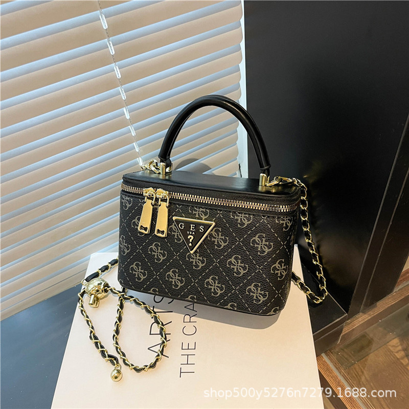 Best-selling women's fashion versatile chain square bag, cross-border 2026 model, high-quality shoulder, crossbody, and handbag for women