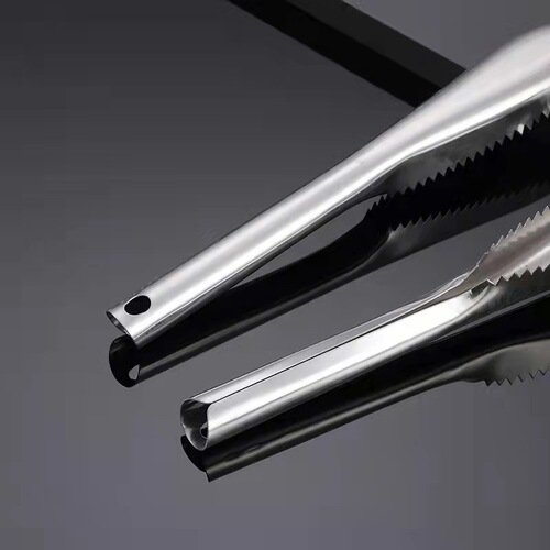 Stainless steel fish scale scraping household manual fish scale shaving and fish brushing tool fish killing and descaling machine peeling fish scales and planing fish scales