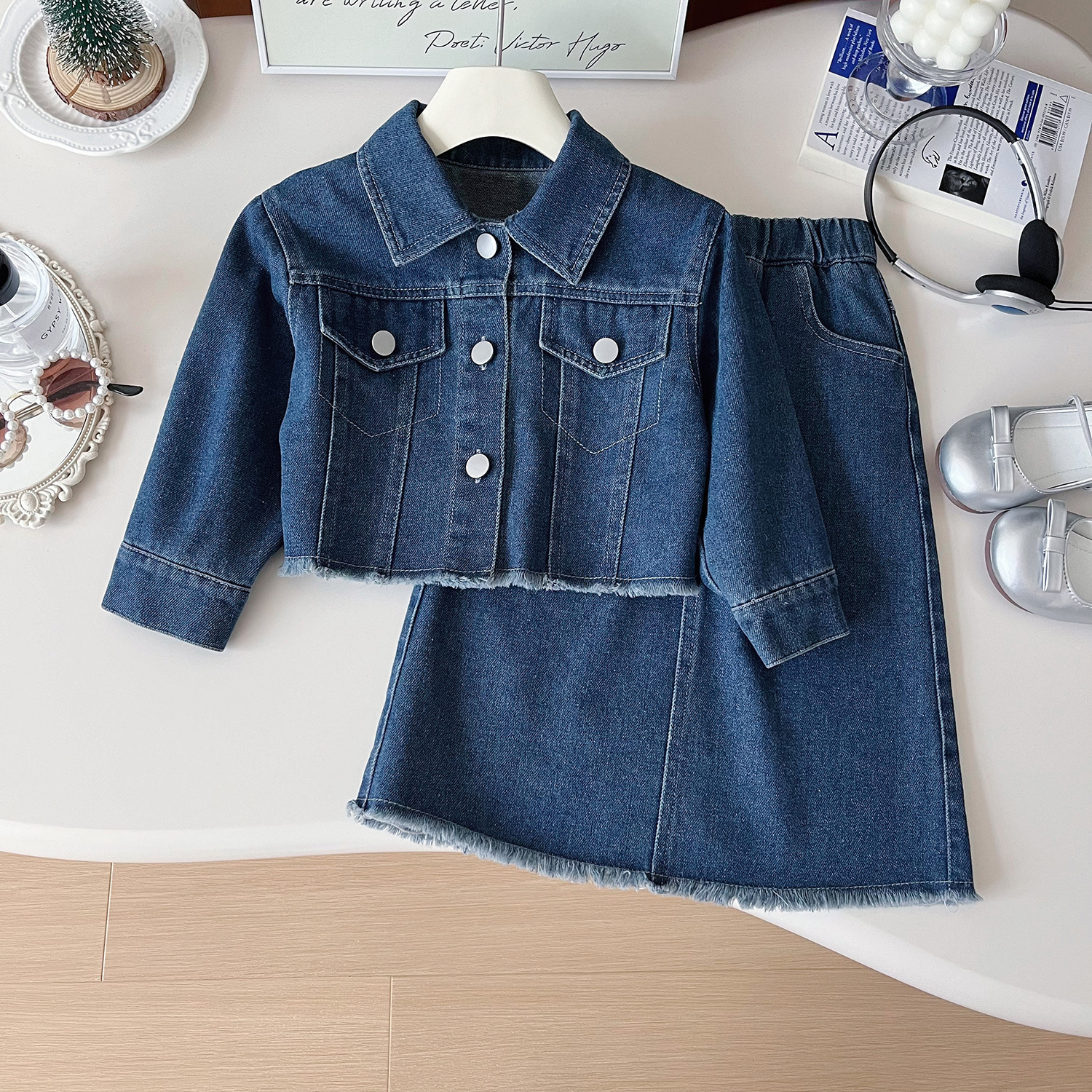 2024 Herbst neue koreanische Version Mädchen Einreiher Top langen Rock Baby Casual Denim Set 67385_voghion.com