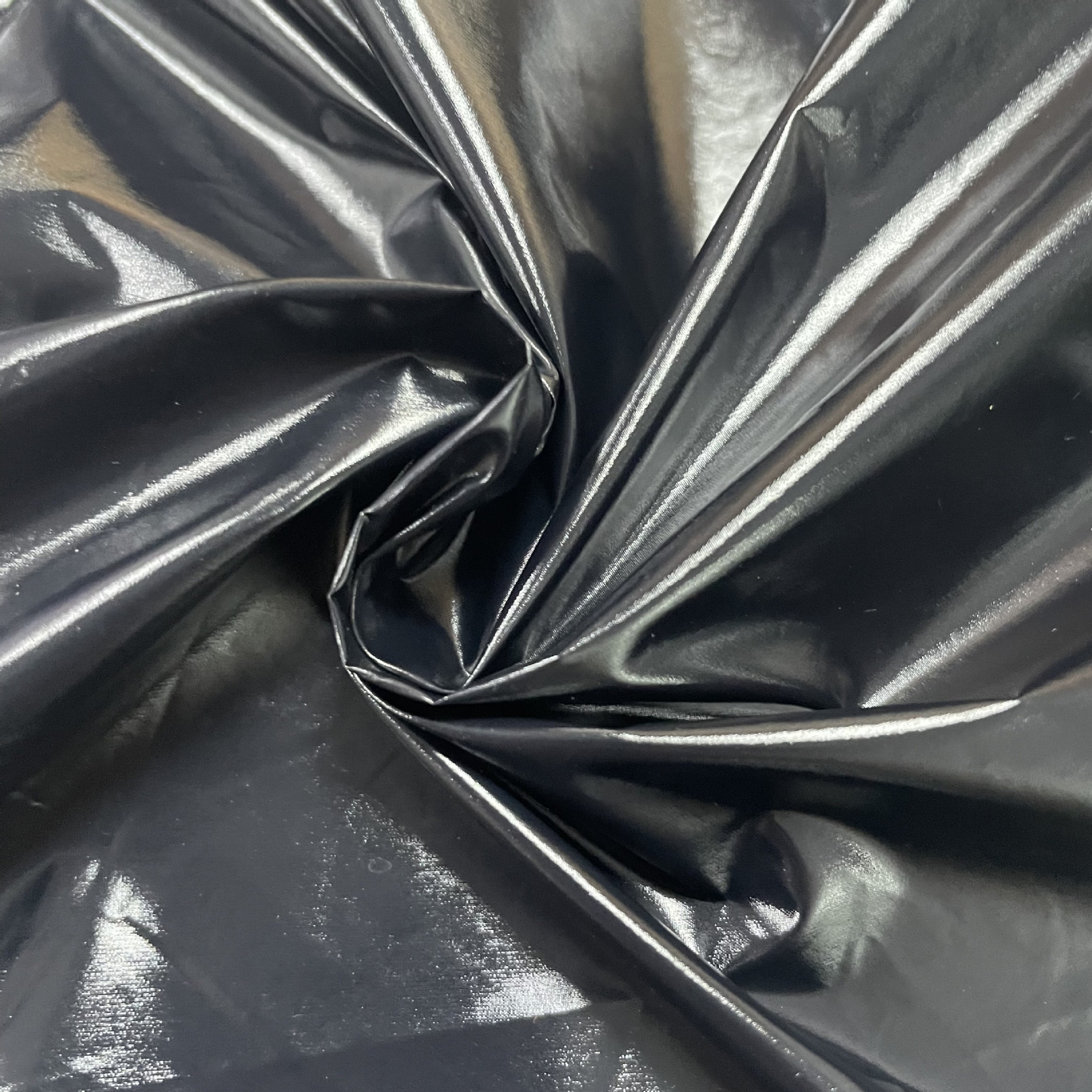 380T尼丝纺亮PU功能性面料 冬季棉服羽绒服面料