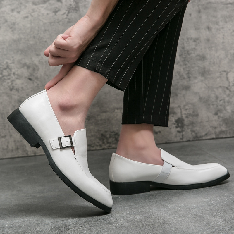 Zapatos casuales retro 2024 primavera nueva moda personalidad callejera simple zapatos de cuero para hombres tamaño 46