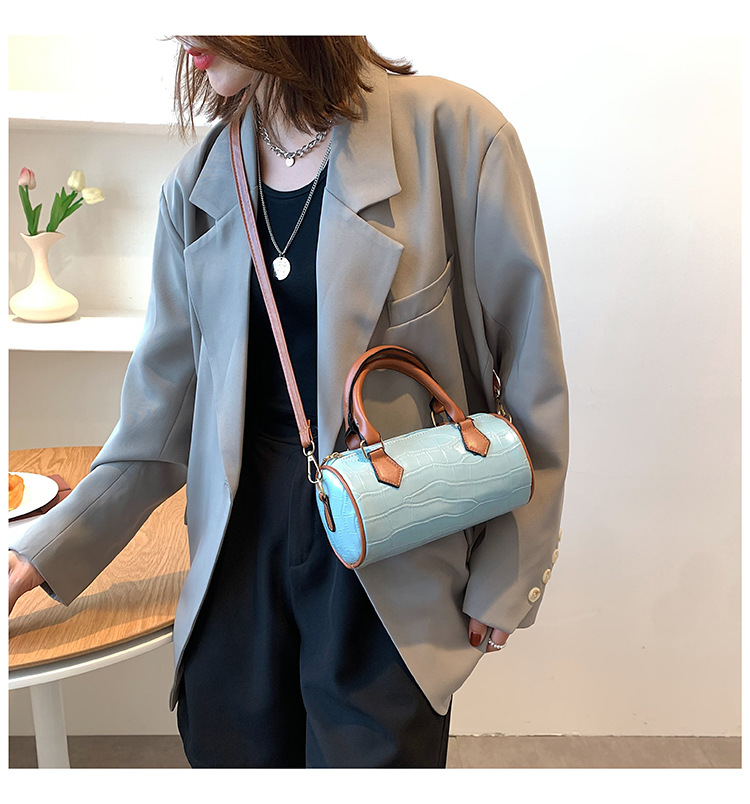 High Quality Bag 2022 New Trendy Japanese And Korean Fashion Color Contrast Shoulder Messenger Bag Simple Round Bag Portable Women's Bag display picture 9