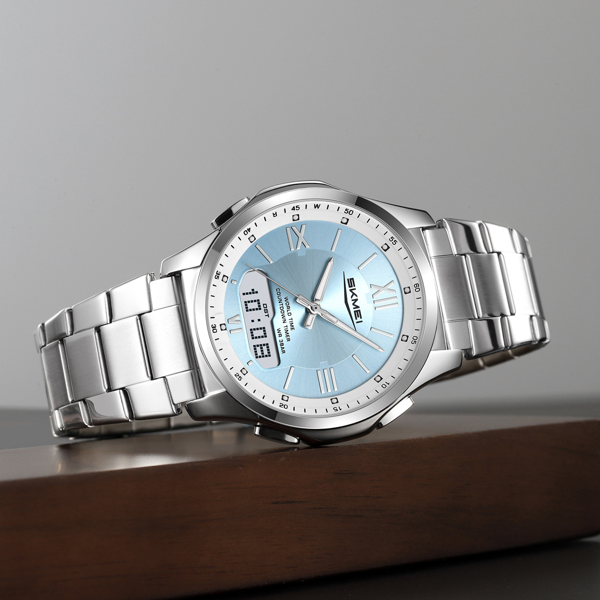 Momento de belleza multifuncional reloj de hombre doble correa de acero reloj de hombre cuenta regresiva horario de verano reloj impermeable al por mayor