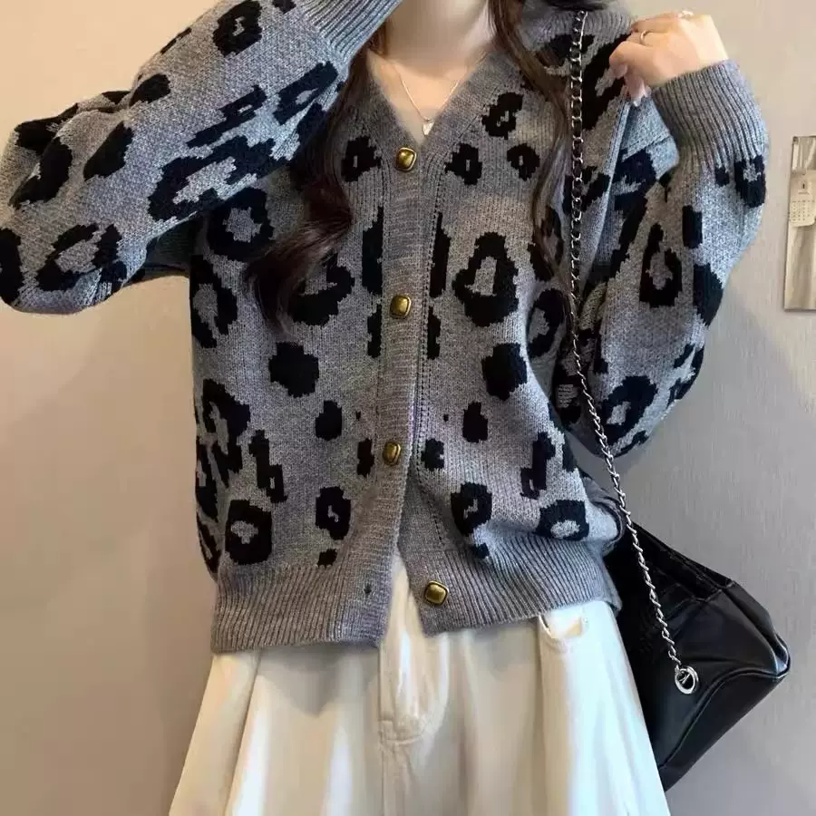 豹纹V领针织开衫毛衣外套女秋冬2025今年流行高级感短款上衣爆款