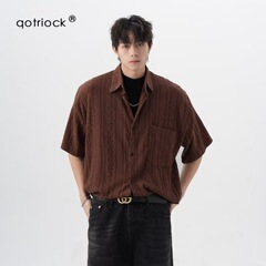 春秋夏の新型日系レトロ純色半袖シャツのファッションブランドがゆったりしています。