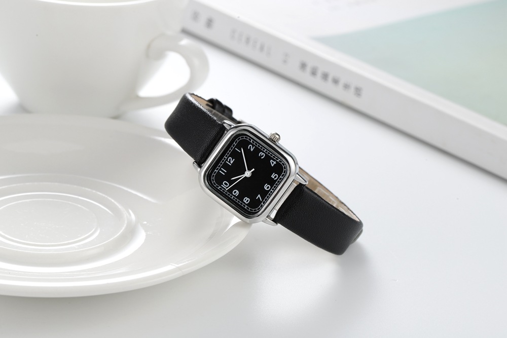 Live broadcast of new Instagram Fengsen series digital fashion minimalist square small dial student belt women's watch_voghion.com