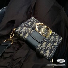 ӰŮϻ̽бμỨ朗leǰ